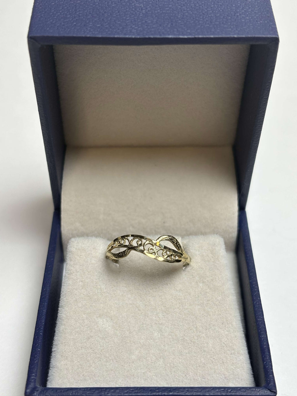 Yellow Gold Filigree Wave Ring